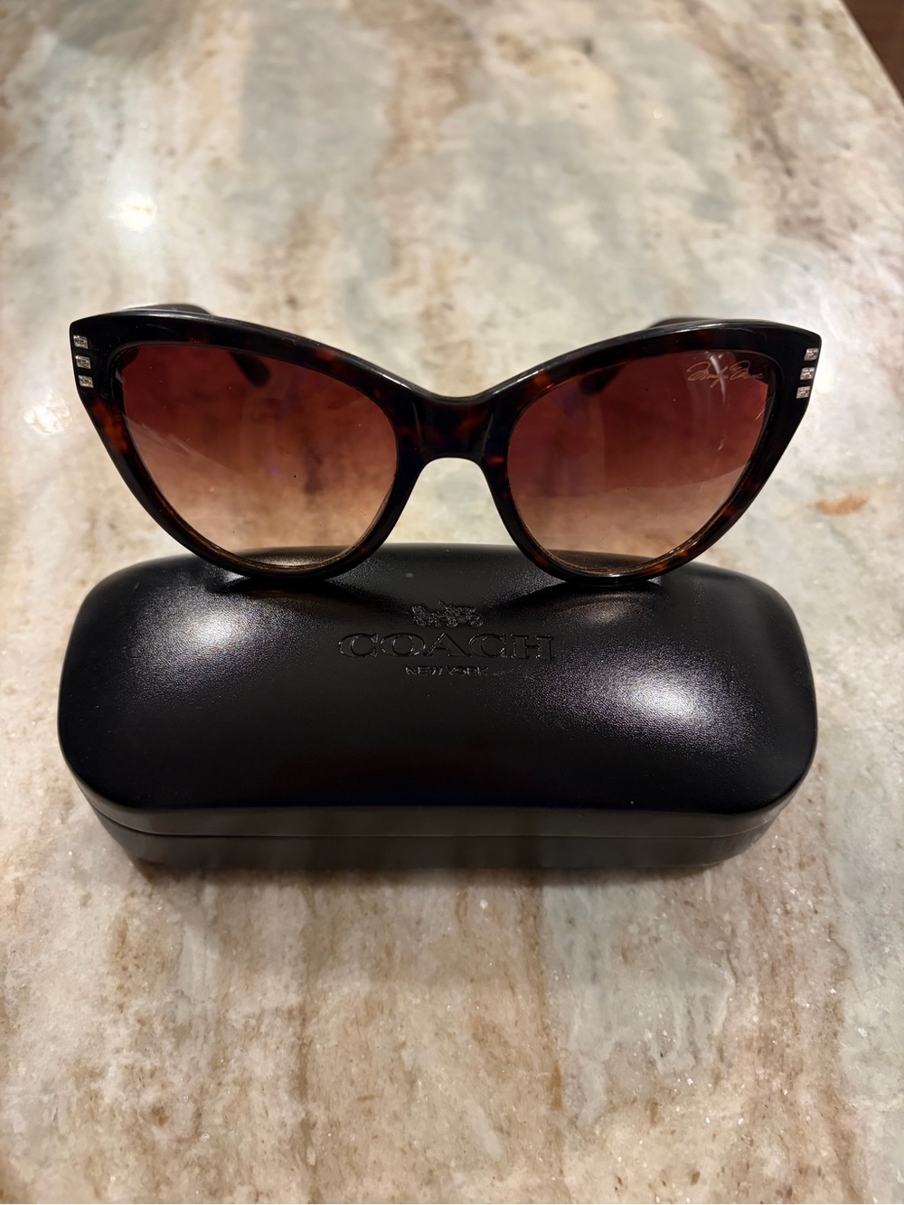 Marilyn Monroe Tortoiseshell Cat Eye Sunglasses with Brown Gradient Lenses